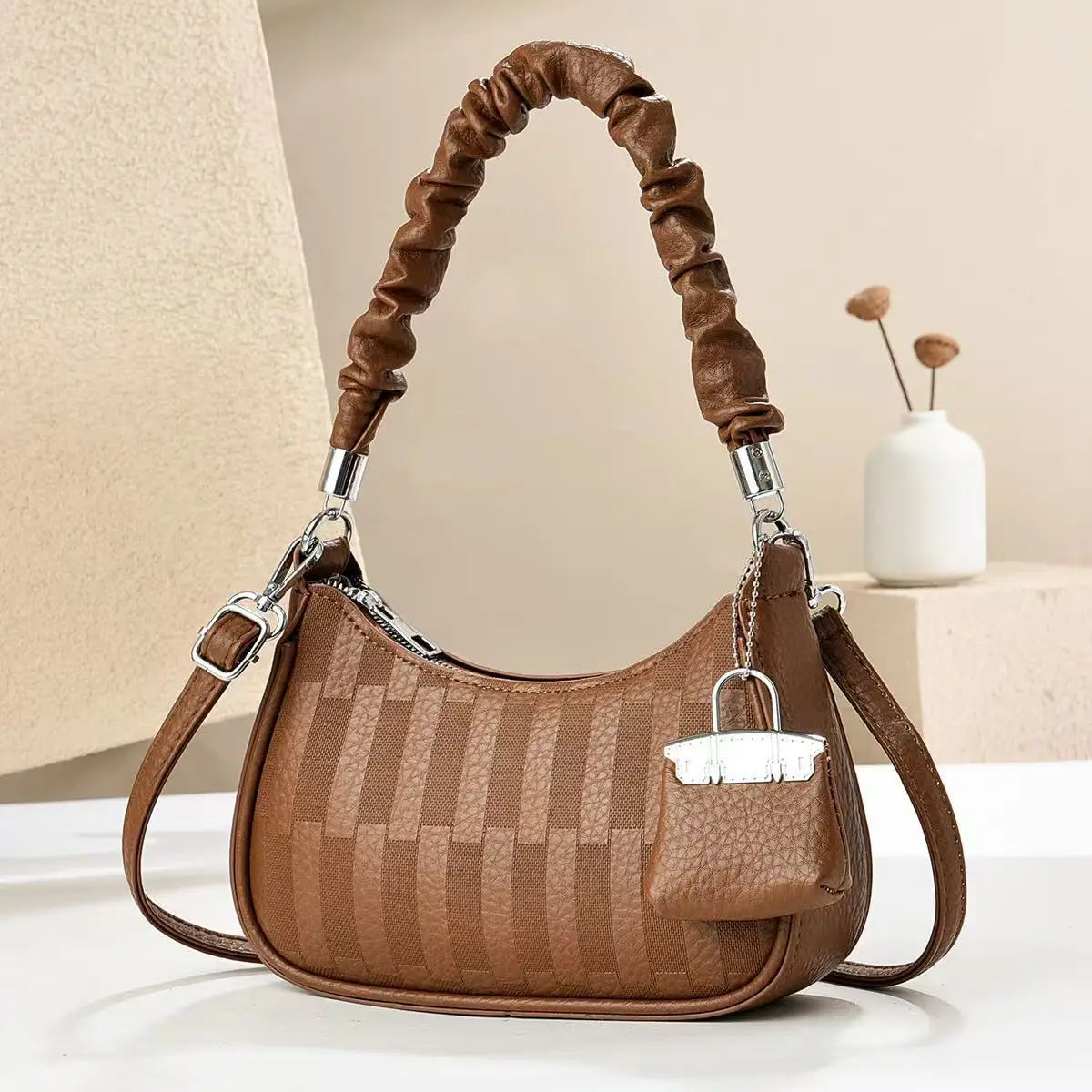 Women's  High-end, Large-capacity Light Luxury Bags