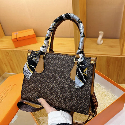 Shoulder Bags for Women - Stylish Crossbody Purse & Chic Tote